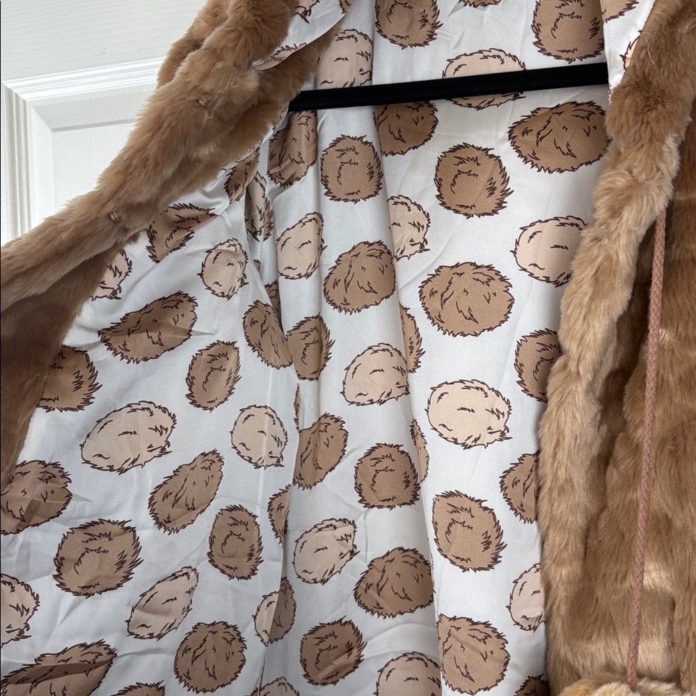 Star Trek Tribble Faux Fur Pom Pom Coat By Her Universe Size Large - Picture 10 of 15